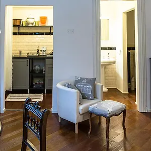 https://appartamento-interno-degobbi.emilia-romagnahotels.net