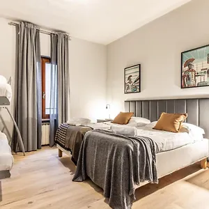 https://flatinrome-trastevere-complex.it-romehotels.com